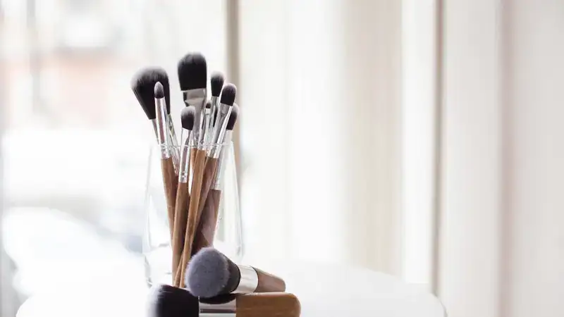Makeup Brushes and Sponges for Professional Results